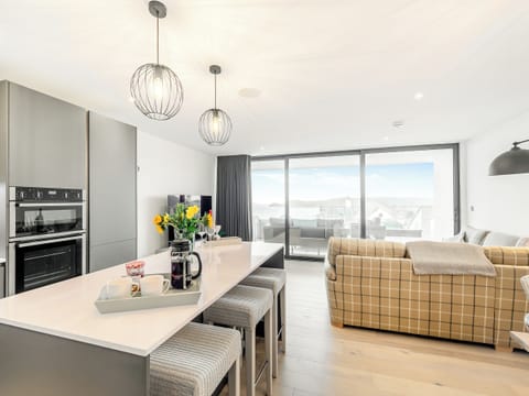 Open plan living space | 2 Chi An Mor, Carlyon Bay, near Saint Austell