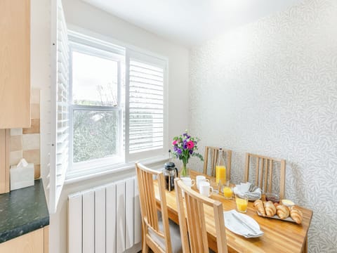 Kitchen | Anne&rsquo;s Cottage, New Mills