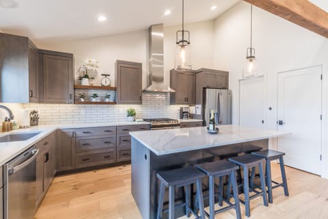 Large, Gourmet Kitchen - Fully Stocked and Beautiful Vaulted Ceilings (2nd Floor)