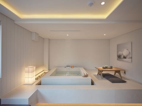 Double Private Spa (Run of House) | Desk, free WiFi, bed sheets