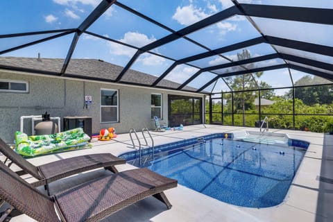 Lehigh Acres Vacation Rental | 3BR | 2BA | 1,600 Sq Ft | 1 Small Step to Access