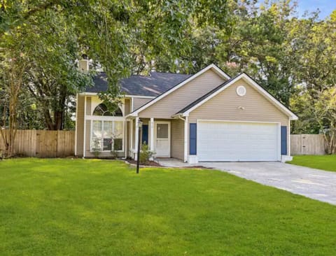 Front view of property- plenty of parking