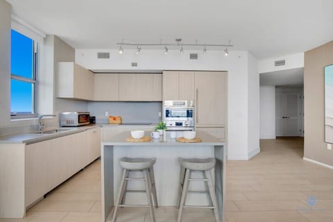 Fully-equipment kitchen