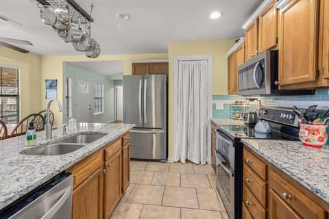 ✨ Functional & Stylish Kitchen: Prep meals while staying connected to living & dining spaces.