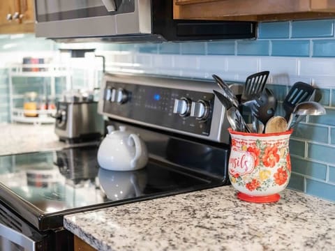 ✨ Functional & Stylish Kitchen: Prep meals while staying connected to living & dining spaces.