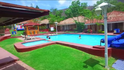 2 outdoor pools, sun loungers