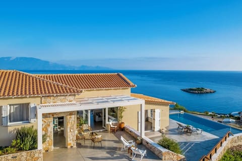 Villa Vardiola image