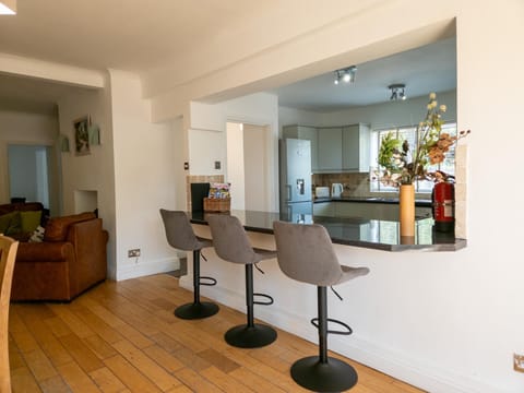 Sea Breeze Apt 3 - 2 Bedroom - Horton Beach (7542)