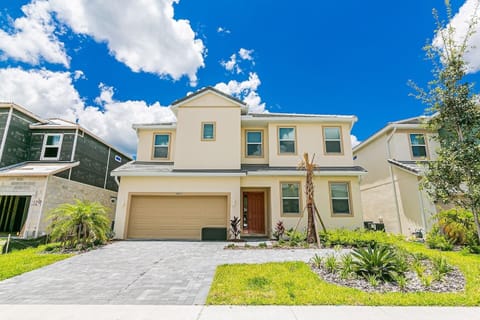 Spacious 12-bedroom home located in the gated Veranda Palms Resort.