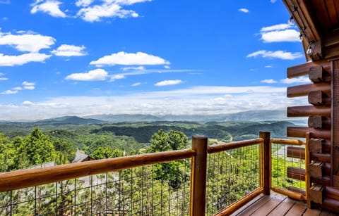 Enjoy Long Range Panoramic Views of the Iconic Smoky Mountains from 2 balconies
