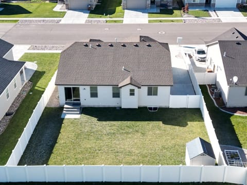 Large Fenced Back Yard