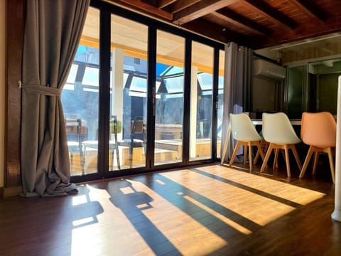 Family Double Room | Living area | Smart TV, heated floors