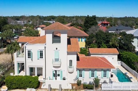Side Shot of Aubreeze of Summer - Includes a new private pool for guest to relax and enjoy.