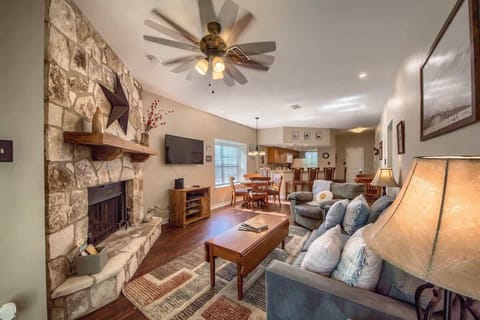 Cozy living room with a Queen size sofa sleeper!