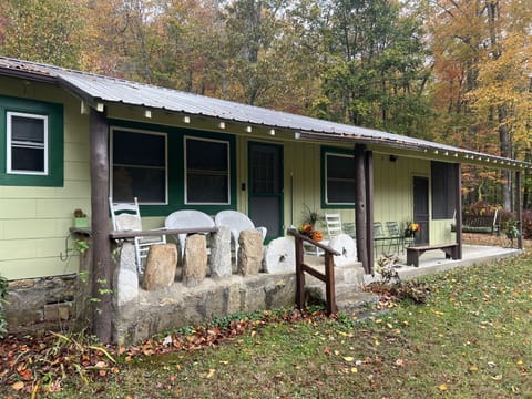Cabin at Cedar Cliff Lake, NC