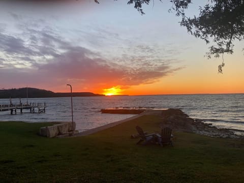 Straight West View, guaranteed sunsets!