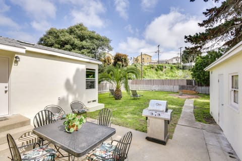 San Diego Vacation Rental | 3BR | 1BA | 900 Sq Ft | 4 Steps to Access