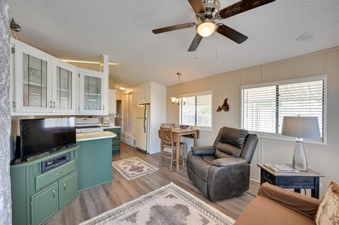 Yuma Vacation Rental | 1BR | 1BA | 3 Stairs to Access | 396 Sq Ft