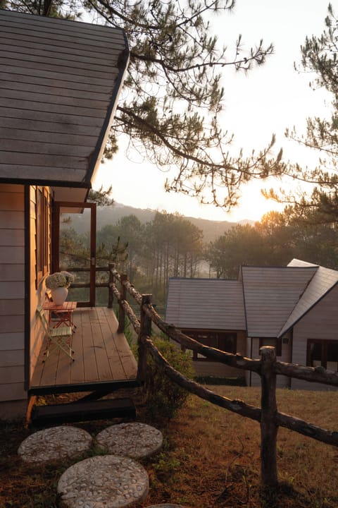 Misty Pine Bungalow | Minibar (some free items), desk, blackout drapes, WiFi (free)