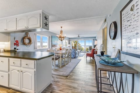 Apartment, 2 Bedrooms | Interior