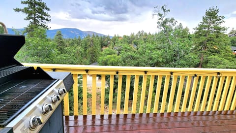 BBQ grill with unobstructed view of the mountainside with big private back deck.