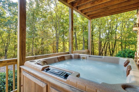 Clermont Vacation Rental | 3BR | 3BA | 2,600 Sq Ft | Stairs Required