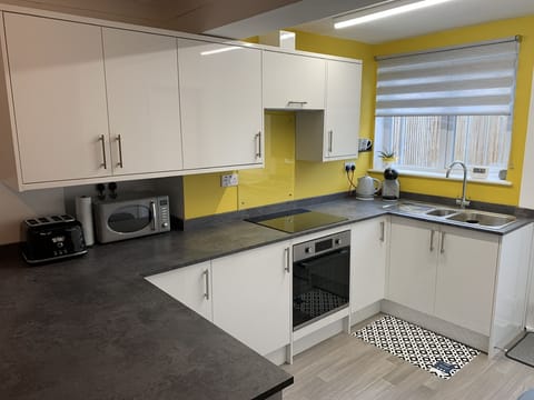 Fully modernised kitchen 
Hob , oven , microwave, fridge , freezer coffeemaker 