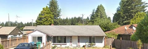 Dog Friendly Cozy Remodeled Shoreline Rambler House in Shoreline