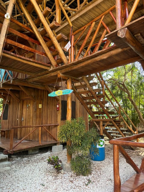 Traditional Tree House | Free WiFi, bed sheets