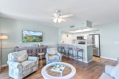 Living area, plenty of room for all.