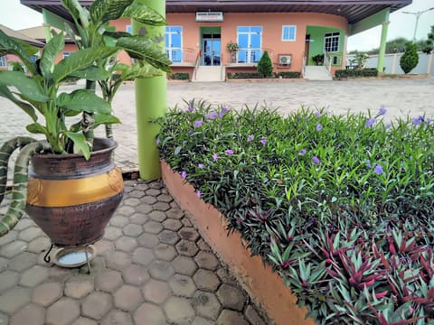 Room, Multiple Bedrooms, City View | Property entrance