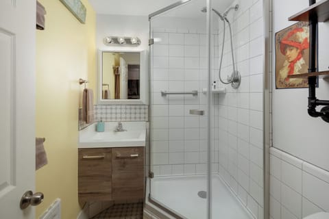 Premium bedding, individually decorated, individually furnished, desk