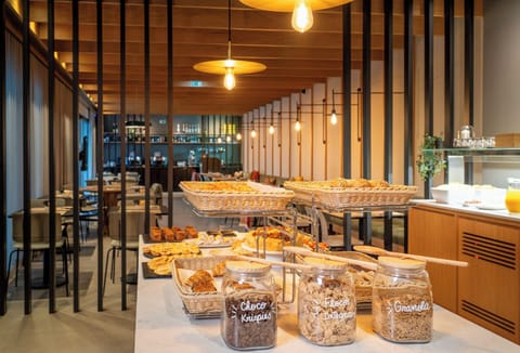 Daily buffet breakfast for a fee
