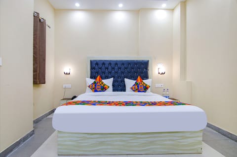 Egyptian cotton sheets, premium bedding, in-room safe, free WiFi
