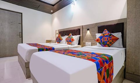 Family Room | Egyptian cotton sheets, premium bedding, in-room safe, free WiFi