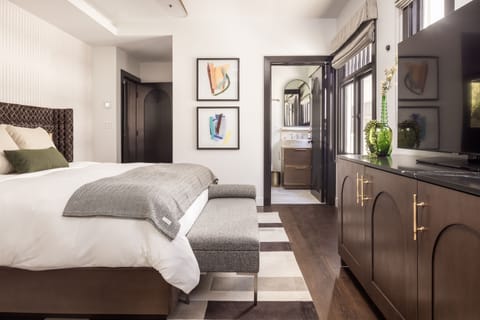 The Hideaway | Egyptian cotton sheets, premium bedding, individually decorated