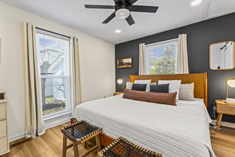 King size bed