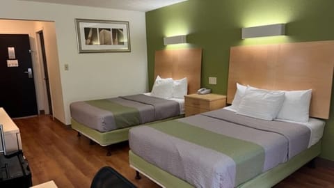 Standard Room, 2 Double Beds | 1 bedroom, desk, free WiFi, bed sheets