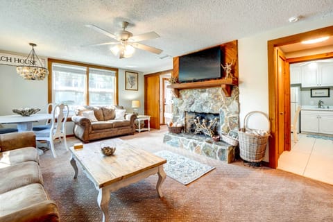 Indian Rocks Beach Vacation Rental | 2BR | 1BA | 1,100 Sq Ft | Steps Required