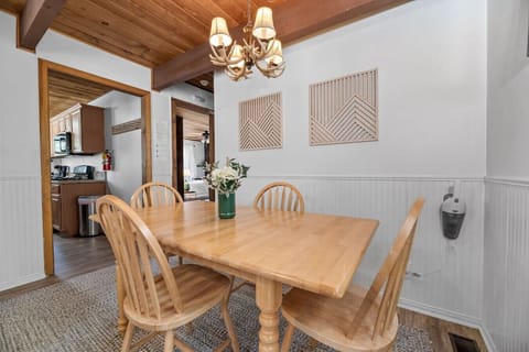 Grab a coffee and breakfast as you plan an exciting day around the table.