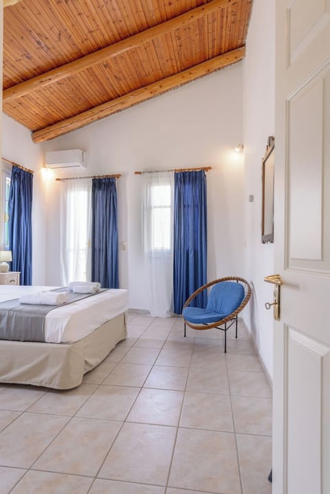 Apartment (2 Bedrooms) | 2 bedrooms, iron/ironing board, travel crib, WiFi (free)