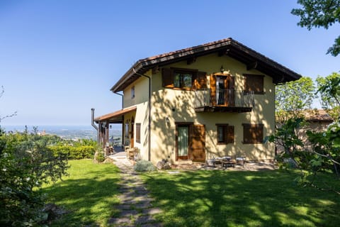 Building Exterior, Outdoor