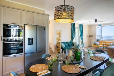 Dining Room, Kitchen