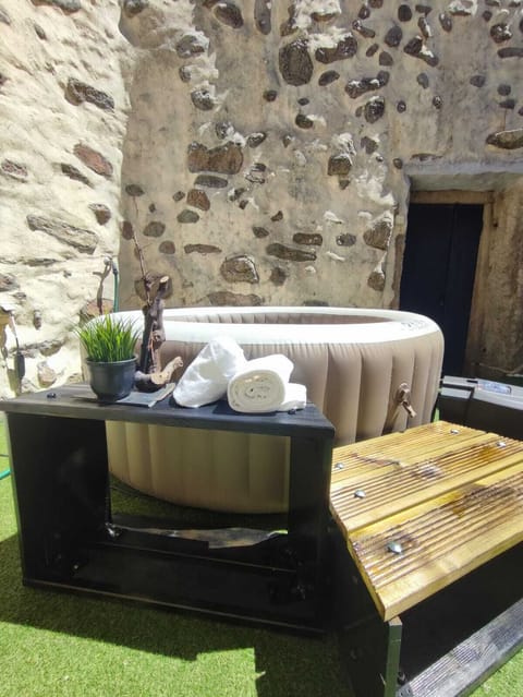 Jacuzzi exterior