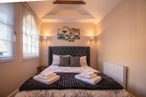 Bedroom (1)