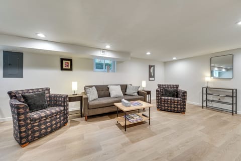 Seattle Vacation Rental | 2BR | 1BA | 1,030 Sq Ft | Stairs Required