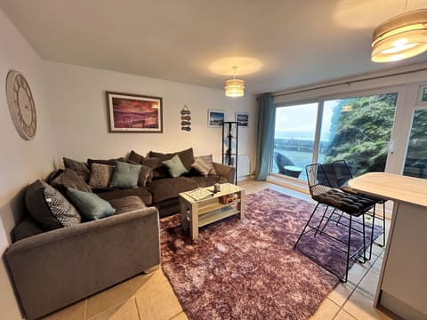 Apartment, Private Bathroom, Sea View (beach court) | Lounge