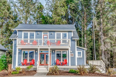 Welcome to Sea the Sunset. We hope we get to host you at this lovely rental in the heart of Lincoln City. Please reach out with any questions.