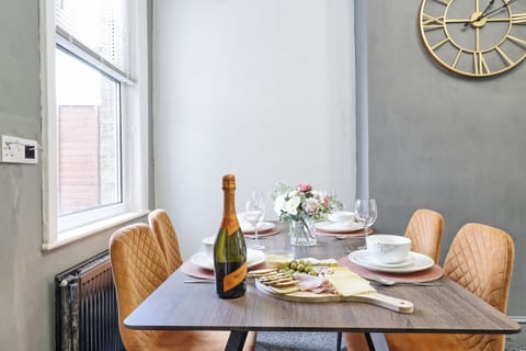 House | Dining