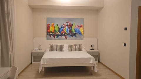 Junior Room | Hypo-allergenic bedding, down comforters, minibar, in-room safe